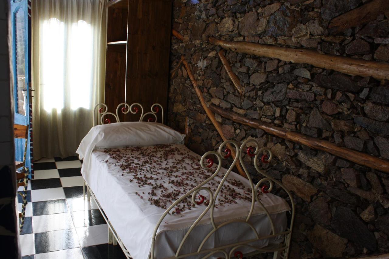 Hotel Leonor Beni Chiker Exterior foto