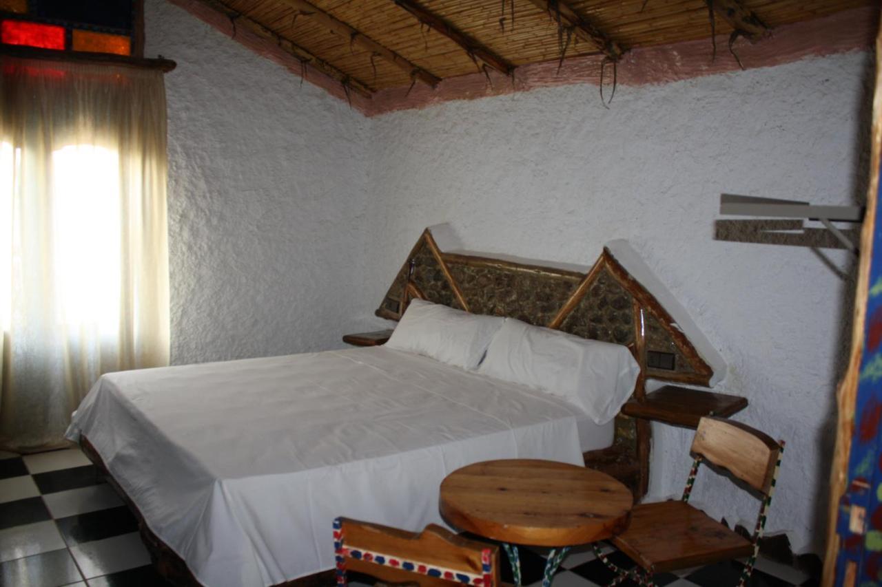 Hotel Leonor Beni Chiker Exterior foto